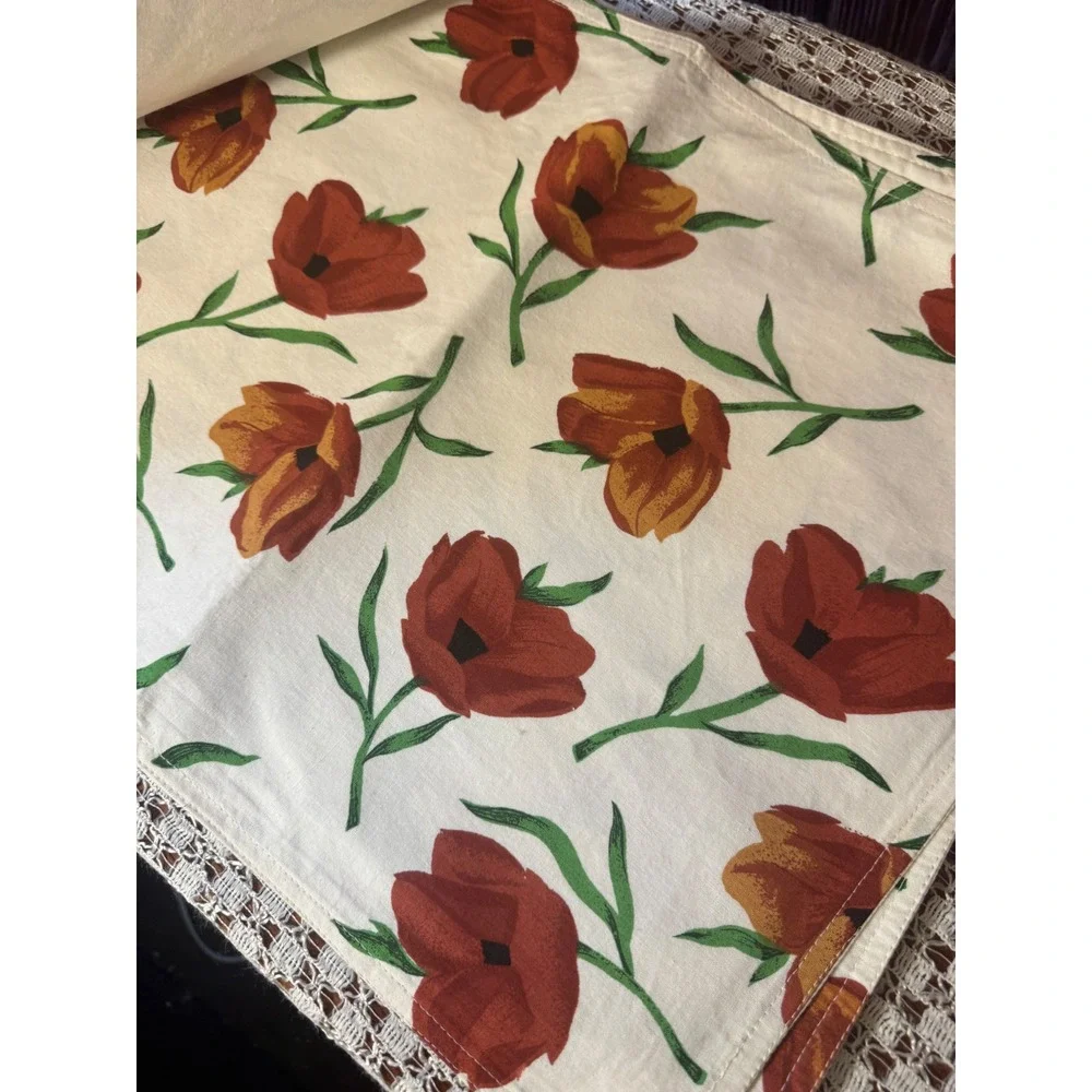 Pier 1 Imports 8 Placemats Home 14x20 Cream Red Scattered Poppi Floral Cotton